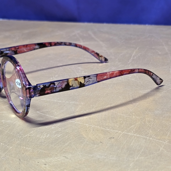 +2.00 Readers Floral Round Glasses - Picture 4 of 5